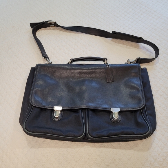Coach Men Messenger Bag Black Leather & Nylon Work Office Professional Classic - Picture 1 of 16